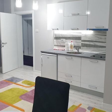 Apartman Sweet Dreams 2 Aparthotel Ni Exteriör bild